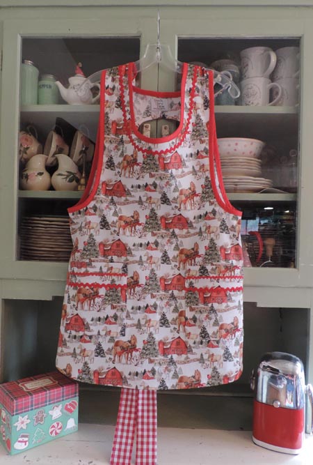 Christmas on the farm apron