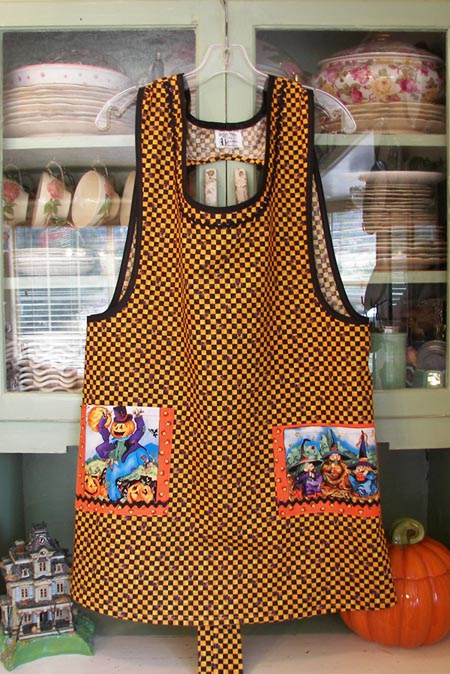 Hokus Pokus black and orange Halloween apron